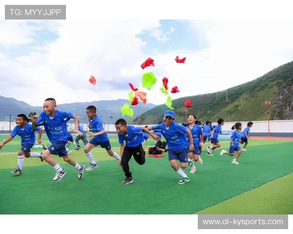 足球联赛在青训扶持中推广多俱乐部联合培养与交换赛制度，足球俱乐部青训什么条件